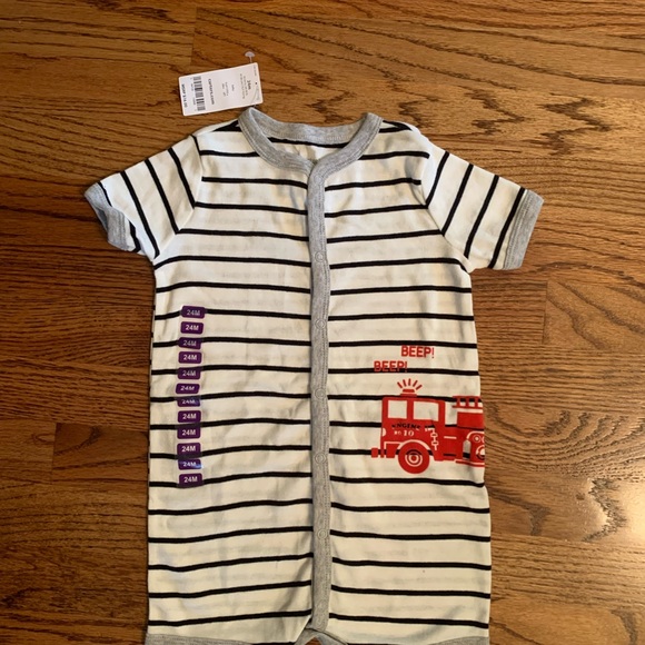 NWT Carter’s Fire Engine white Striped Romper Toddler Boy’s 24 Mth. NEW - Picture 3 of 7
